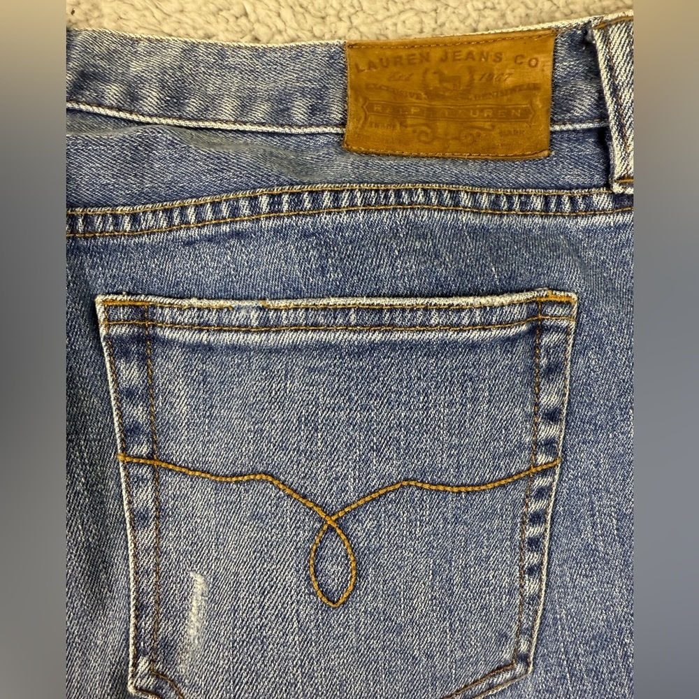 Lauren Ralph Lauren boot cut jeans size 14 medium wash preowned - Picture 9 of 10